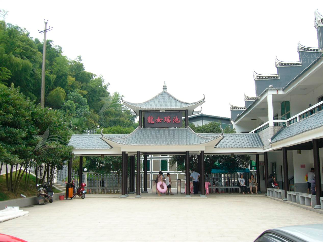 屋頂材料合成樹脂瓦和不銹鋼瓦哪個好？選擇很重要！